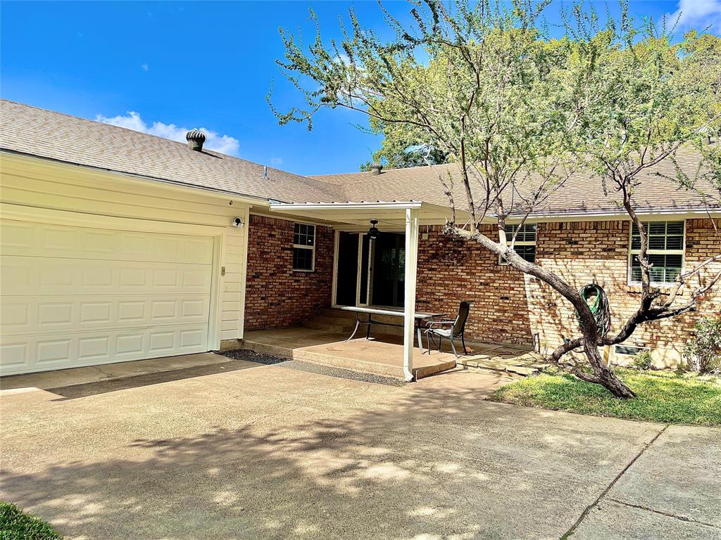 530 E Spring Valley Road, Richardson, TX 75081