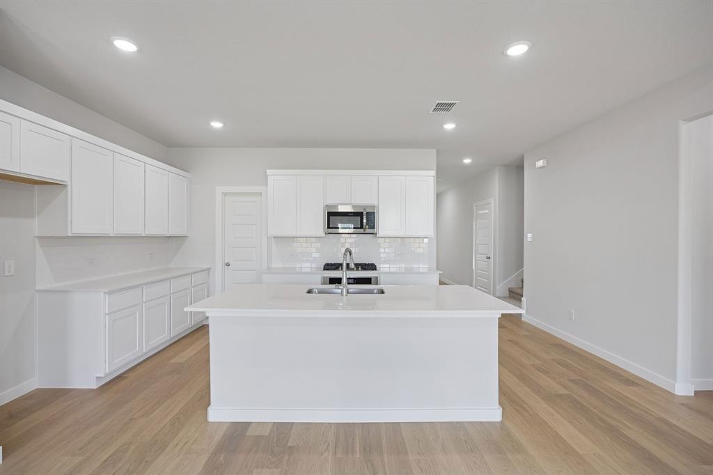 Kitchen in the Masters home plan – REPRESENTATIVE PHOTO Kitchen in the Masters home plan – REPRESENTATIVE PHOTO