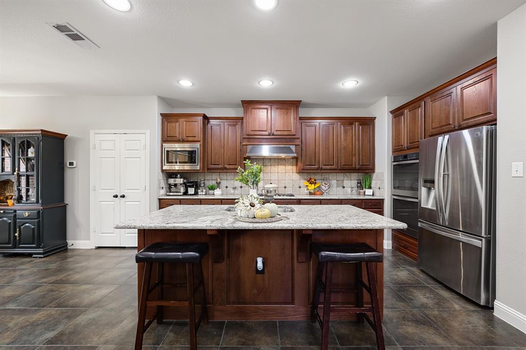 1036 Knoxbridge Road, Forney, TX 75126 1036 Knoxbridge Road, Forney, TX 75126