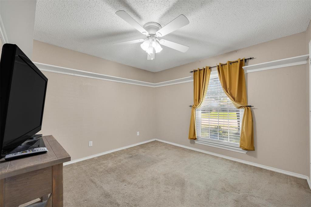 1025 Brownfield Drive, Mesquite, TX 75150