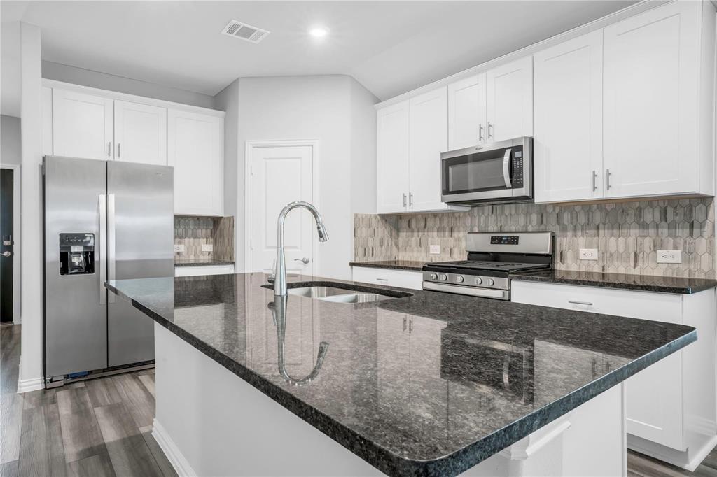 2327 Rocky Mountain Drive, Royse City, TX 75189