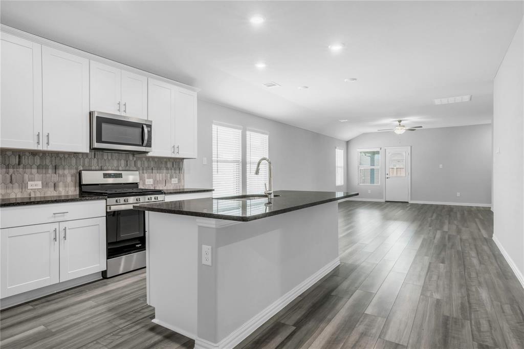 2327 Rocky Mountain Drive, Royse City, TX 75189