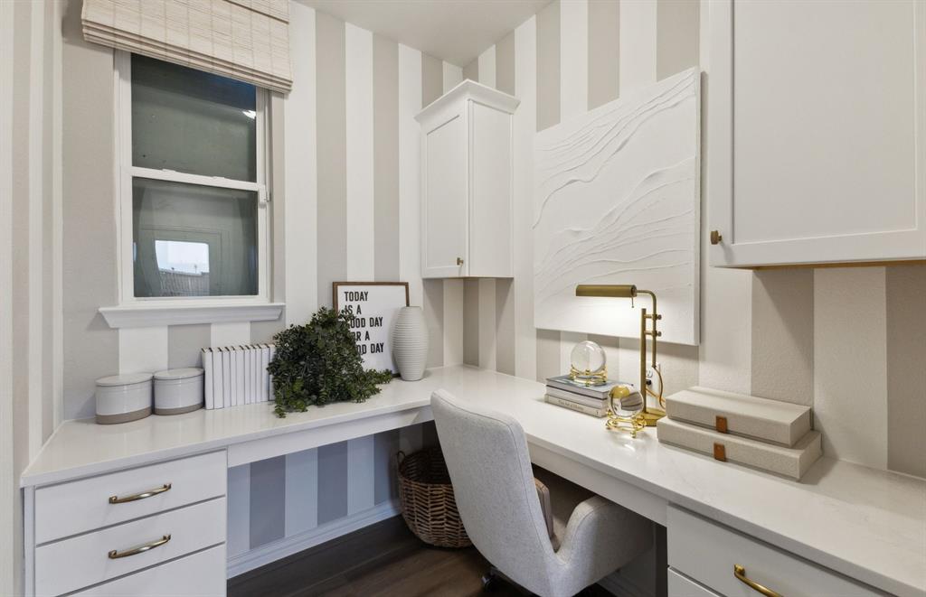 *Model Representation - Pulte Planning Center off kitchen and dining area