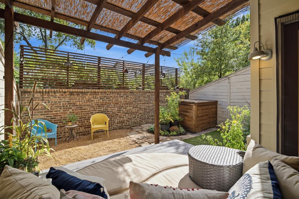 6840 E Northwest Highway, Dallas, TX 75231