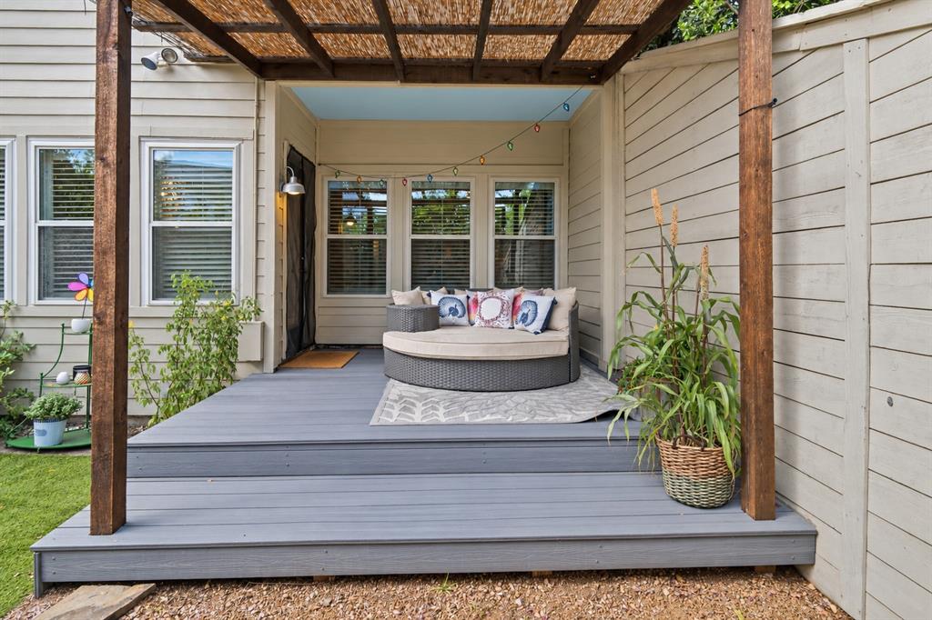 6840 E Northwest Highway, Dallas, TX 75231