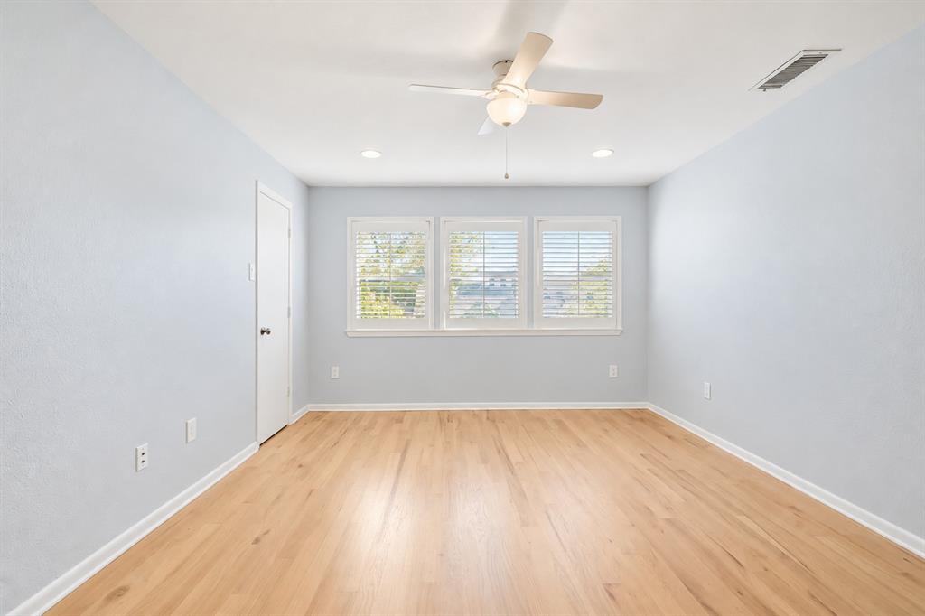 6840 E Northwest Highway, Dallas, TX 75231
