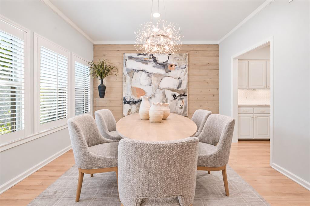 6840 E Northwest Highway, Dallas, TX 75231