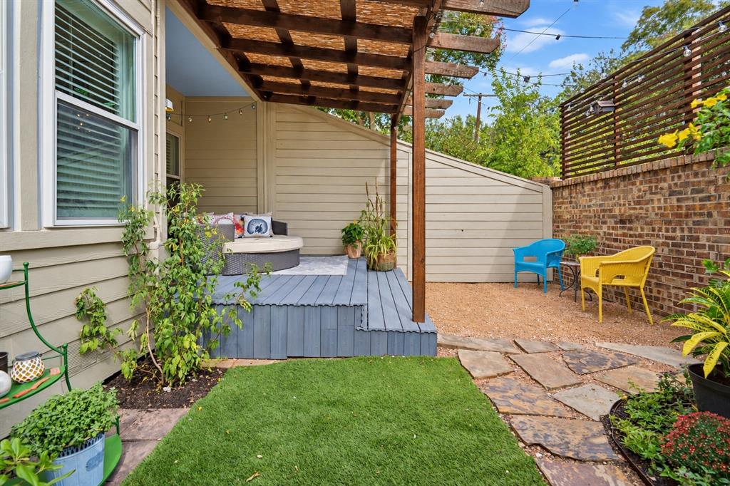 6840 E Northwest Highway, Dallas, TX 75231