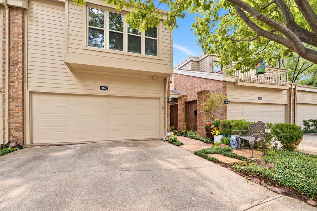 6840 E Northwest Highway, Dallas, TX 75231