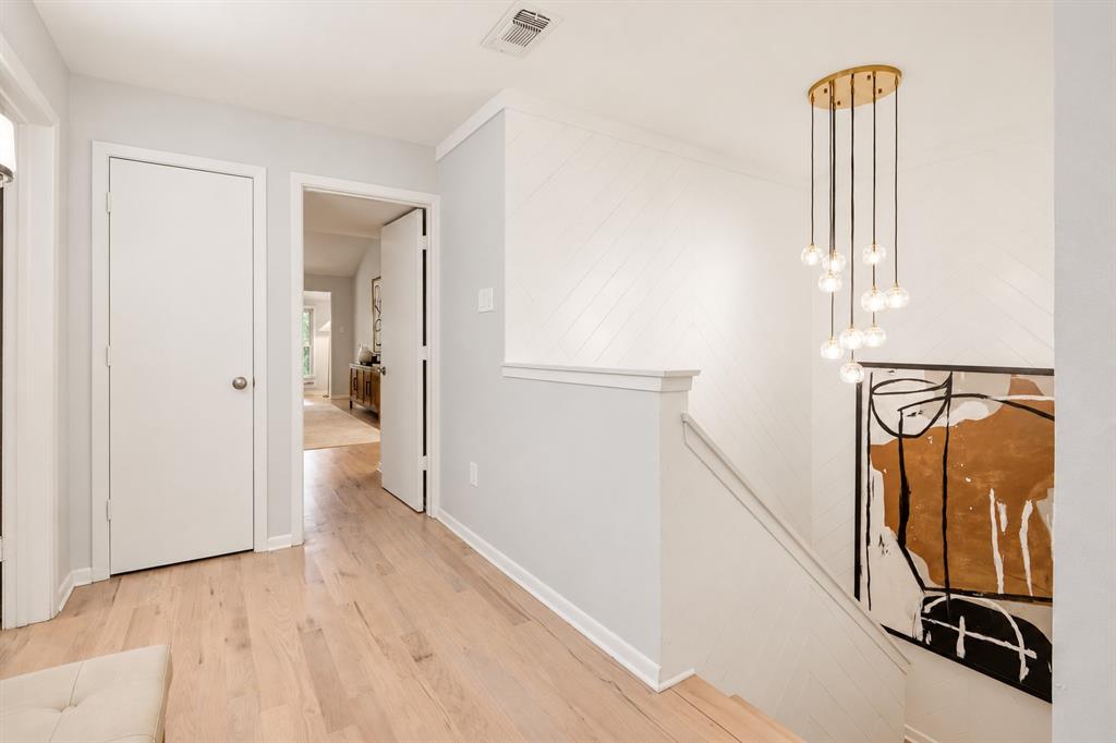 6840 E Northwest Highway, Dallas, TX 75231
