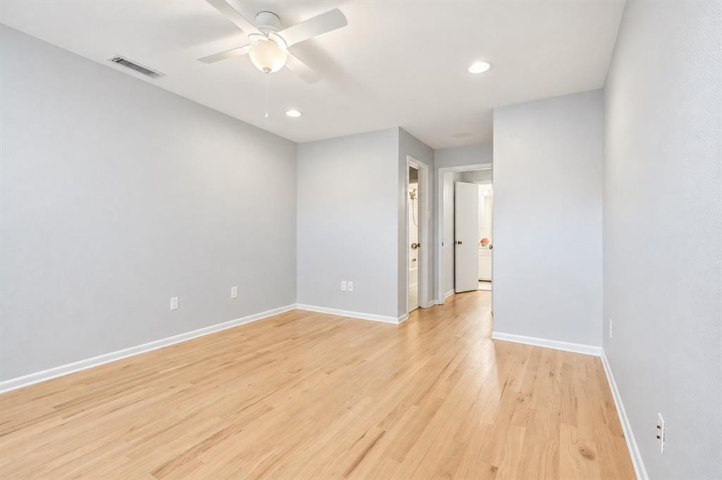 6840 E Northwest Highway, Dallas, TX 75231