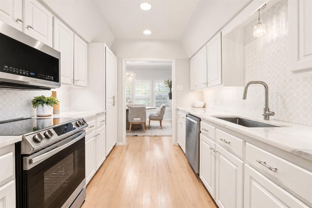6840 E Northwest Highway, Dallas, TX 75231