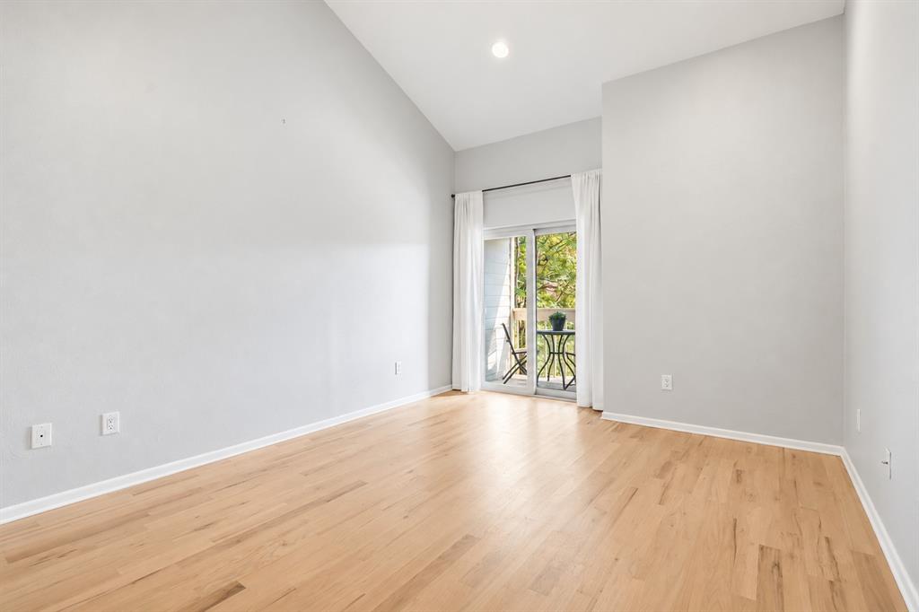 6840 E Northwest Highway, Dallas, TX 75231
