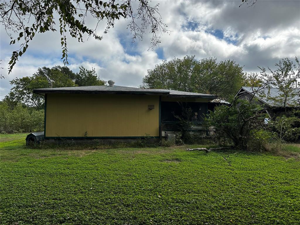 10842 W Catfish Drive, Wills Point, TX 75169