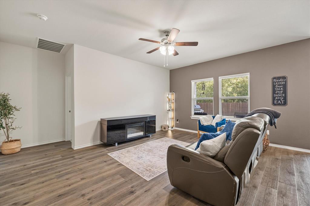 1201 Burlap Lane, Nevada, TX 75173