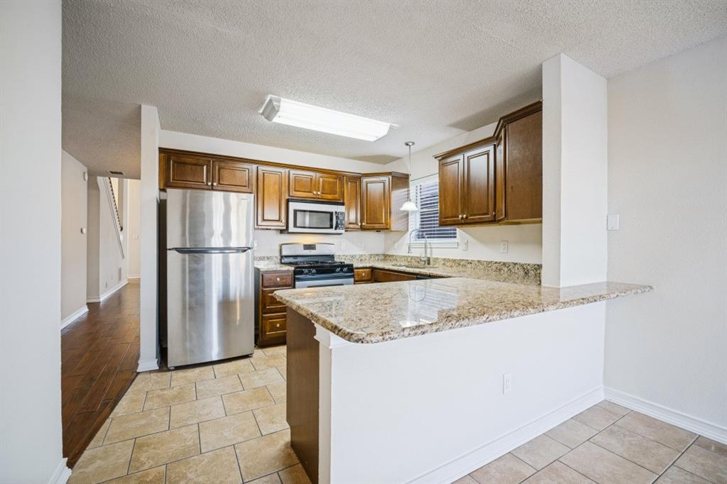 3115 Sara Drive, Rowlett, TX 75088