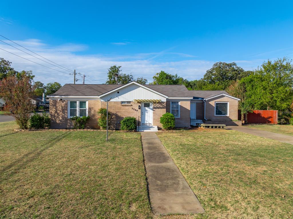 3204 N 31st Street, Waco, TX 76708