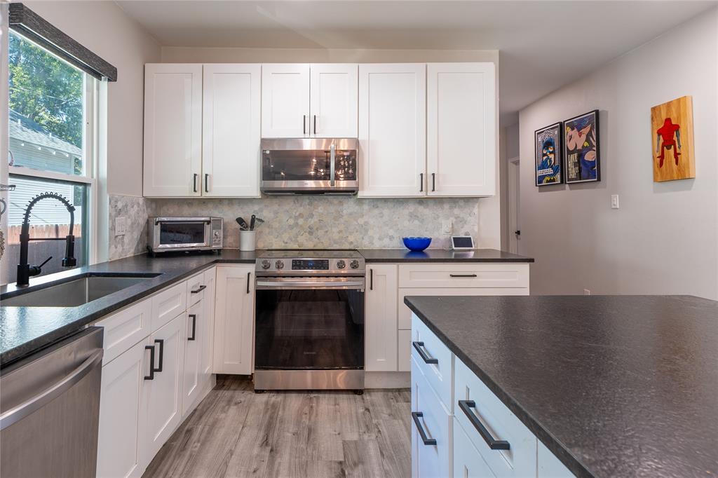 Center island kitchen