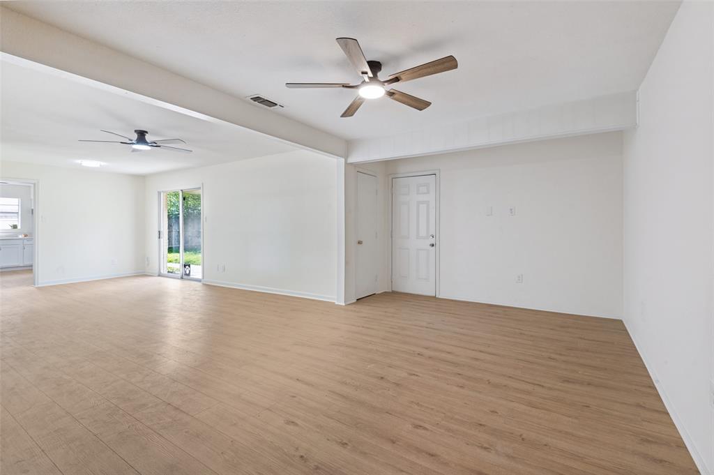 1734 Glen Key Street, Grand Prairie, TX 75051