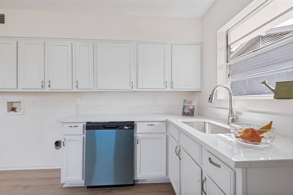 1734 Glen Key Street, Grand Prairie, TX 75051