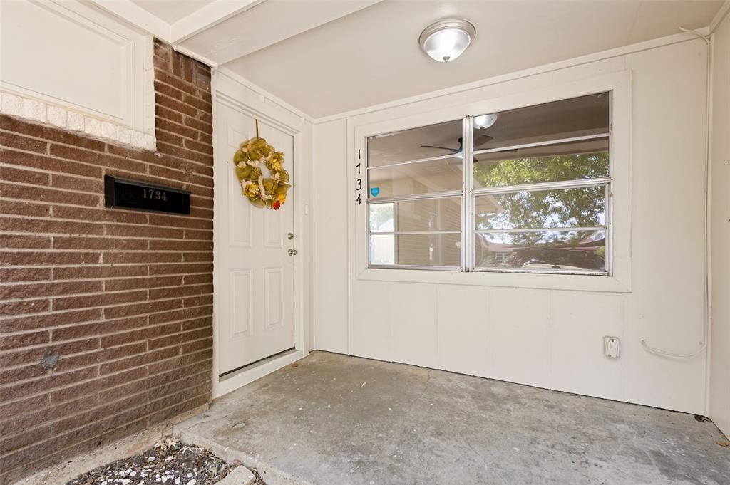 1734 Glen Key Street, Grand Prairie, TX 75051