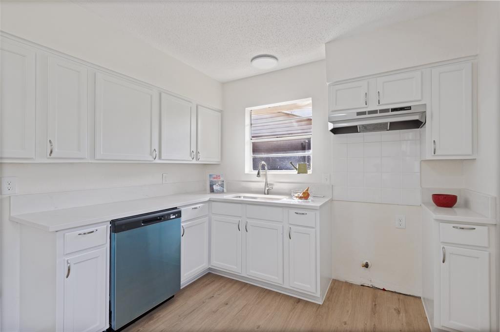 1734 Glen Key Street, Grand Prairie, TX 75051