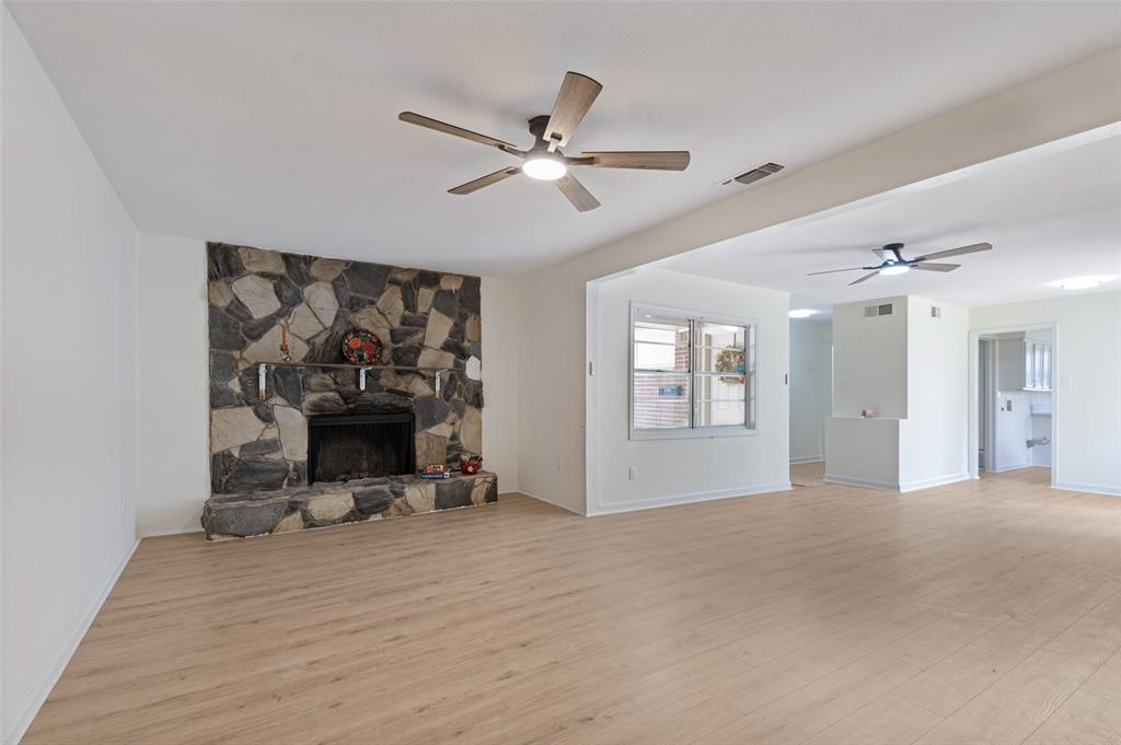 1734 Glen Key Street, Grand Prairie, TX 75051