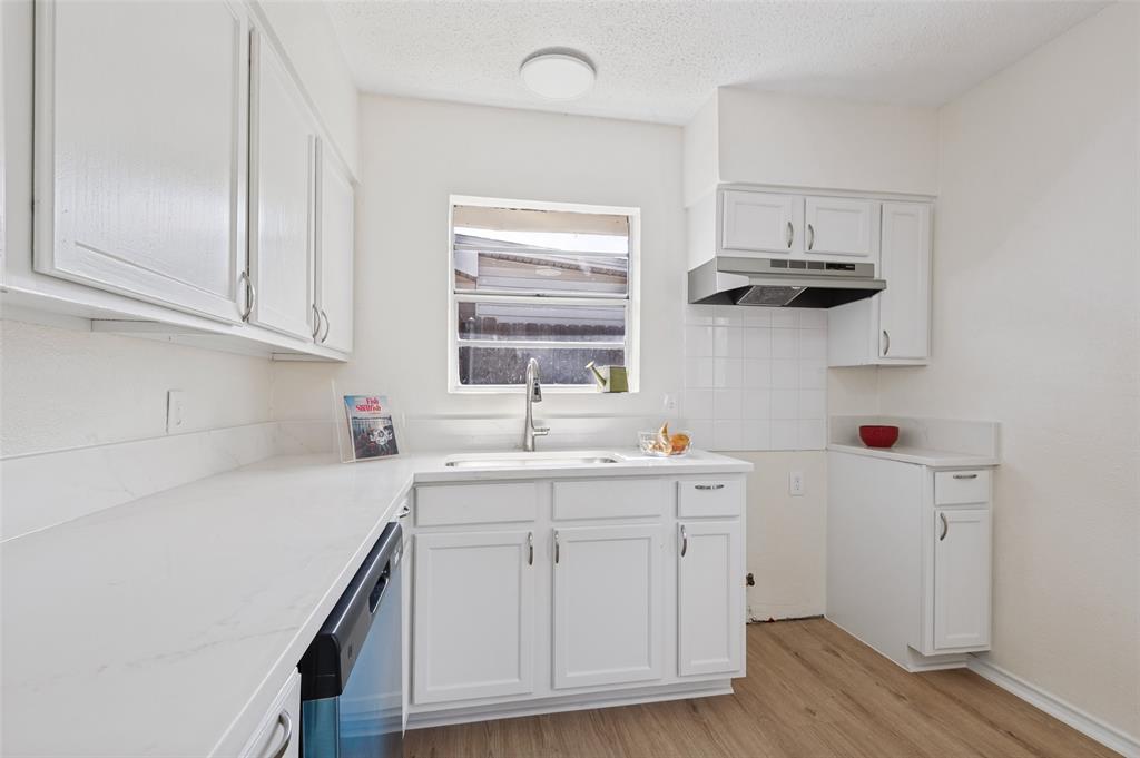 1734 Glen Key Street, Grand Prairie, TX 75051