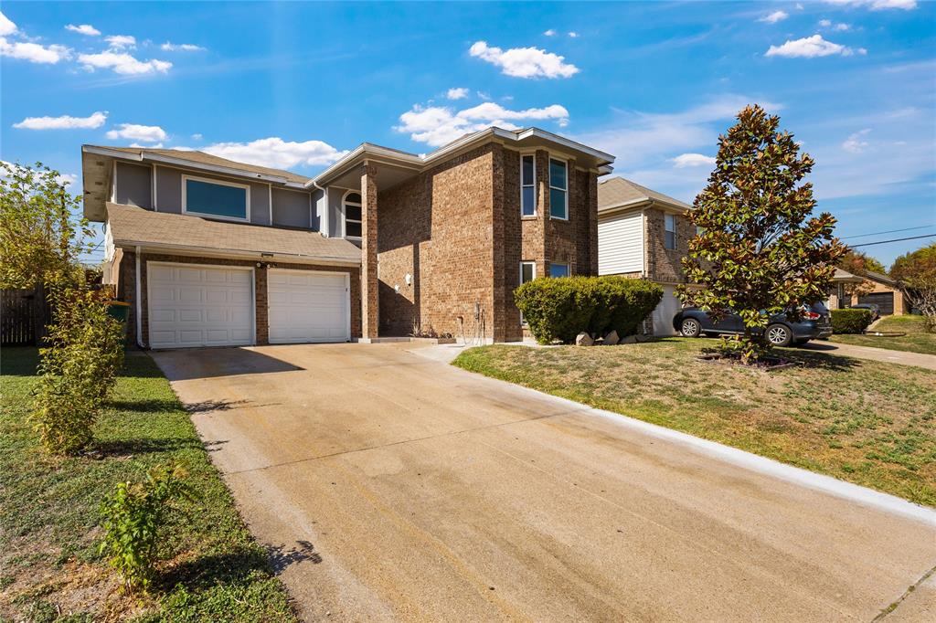 702 Bishop Street, Cedar Hill, TX 75104