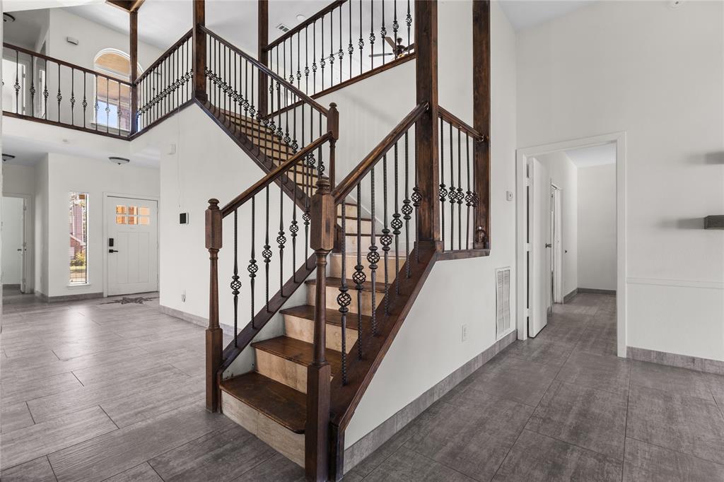 702 Bishop Street, Cedar Hill, TX 75104