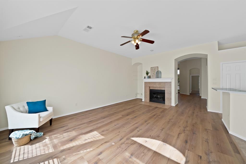 4312 Still Meadow Court, Grand Prairie, TX 75052
