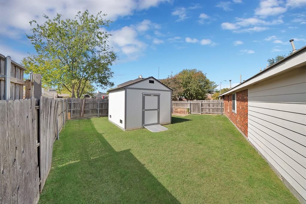 4312 Still Meadow Court, Grand Prairie, TX 75052