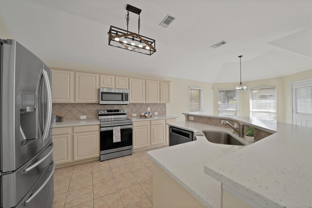 4312 Still Meadow Court, Grand Prairie, TX 75052