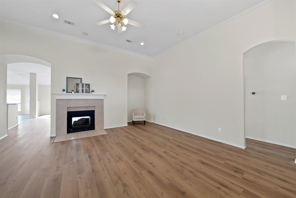4312 Still Meadow Court, Grand Prairie, TX 75052