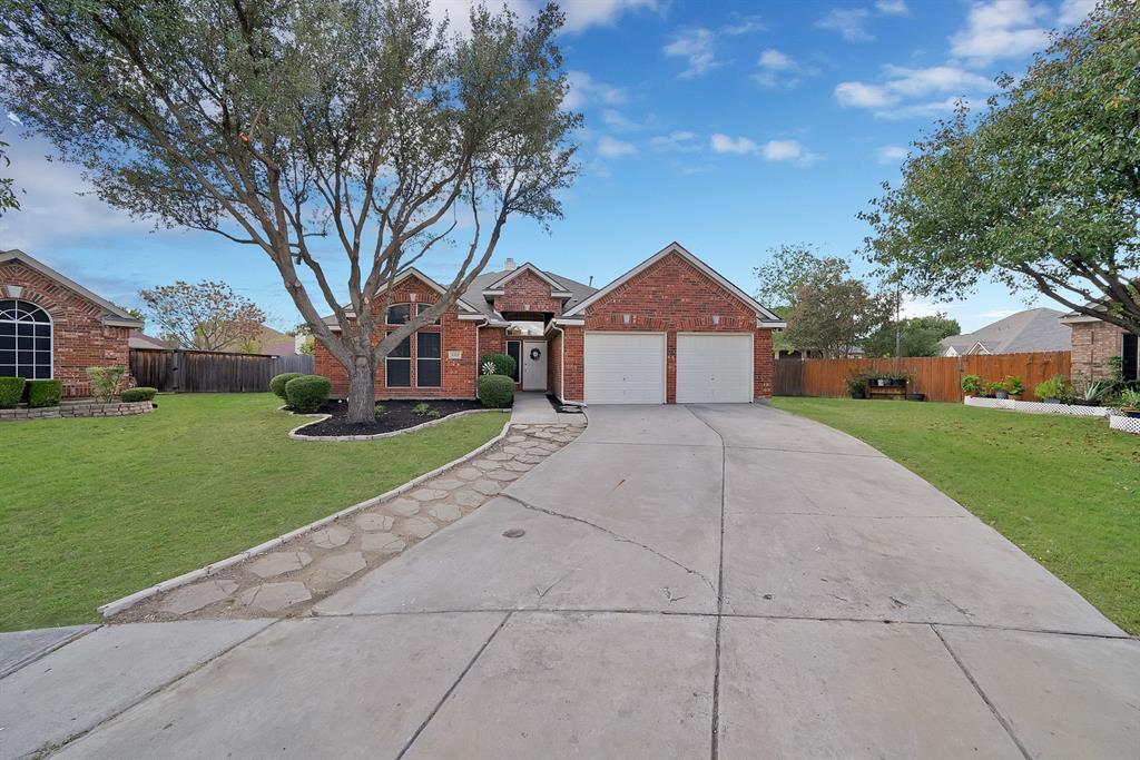 4312 Still Meadow Court, Grand Prairie, TX 75052