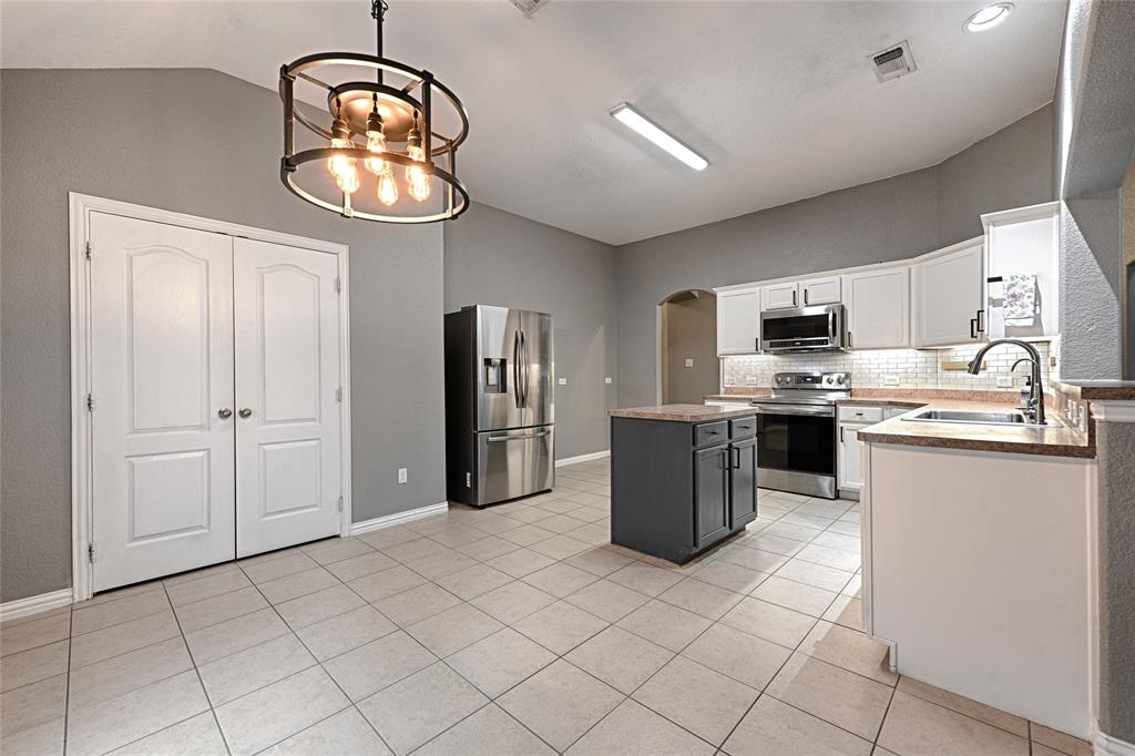 8832 Kiowa Drive, Greenville, TX 75402