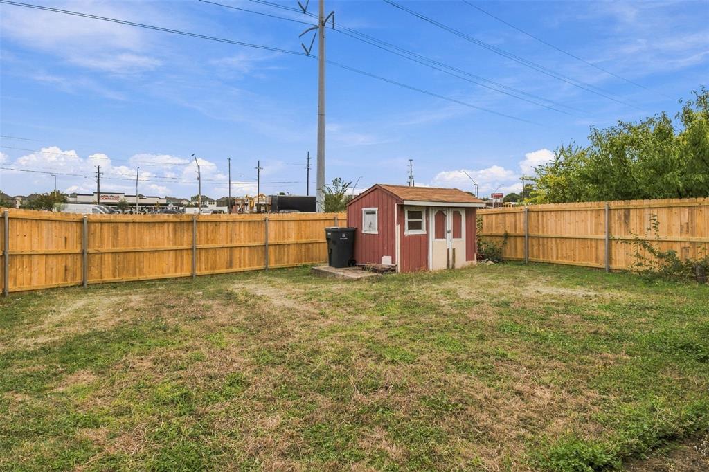 2710 Kingswood Drive, Garland, TX 75040