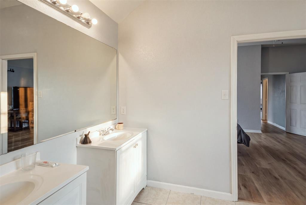 2710 Kingswood Drive, Garland, TX 75040