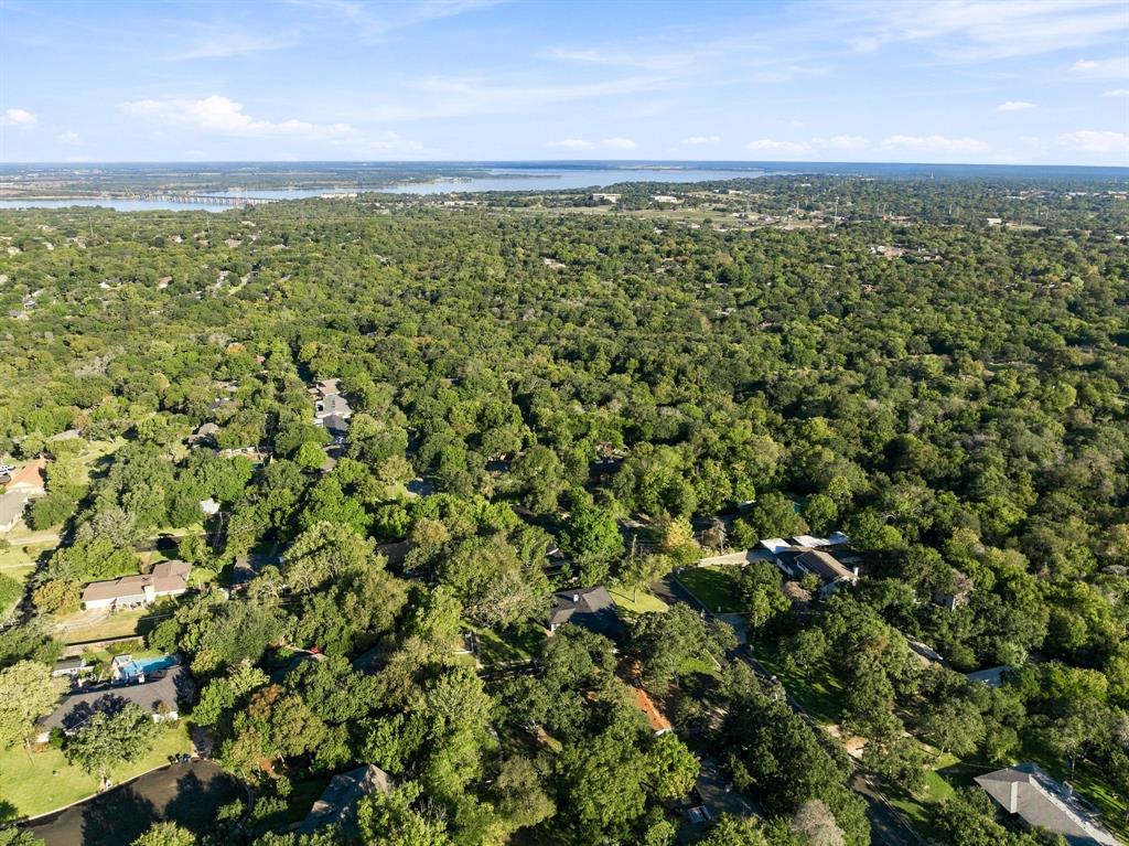 266 Rockford Road, Woodway, TX 76712