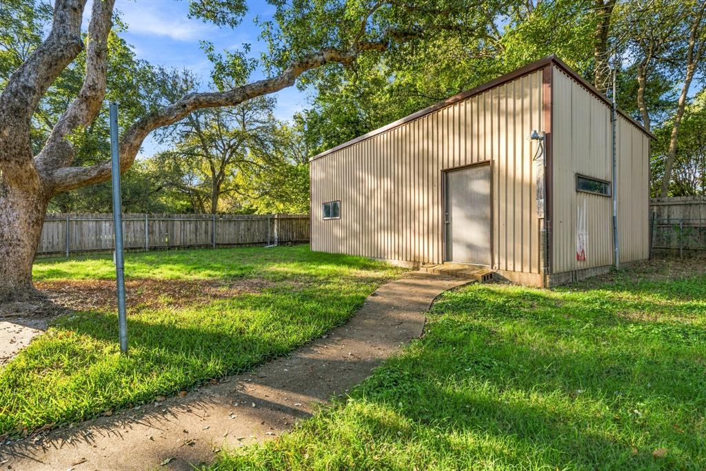 266 Rockford Road, Woodway, TX 76712