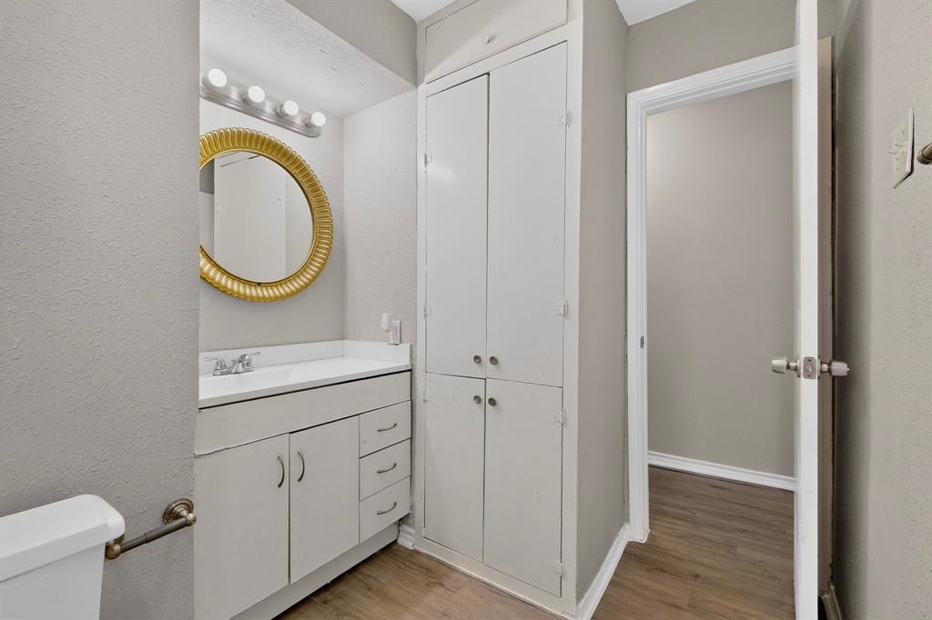 2978 Joanna Drive, Farmers Branch, TX 75234