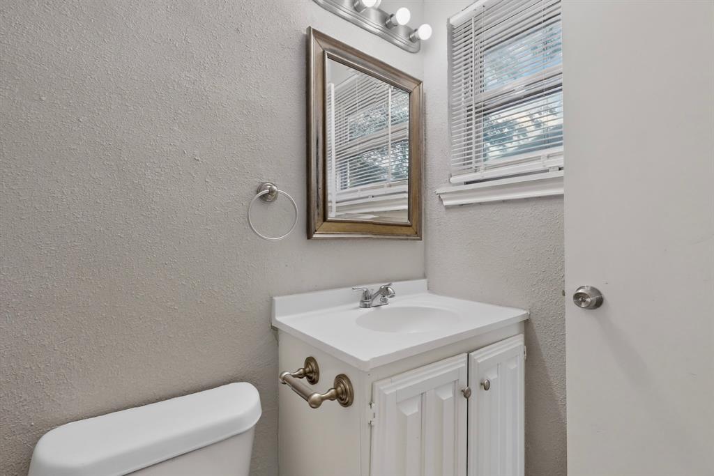 2978 Joanna Drive, Farmers Branch, TX 75234