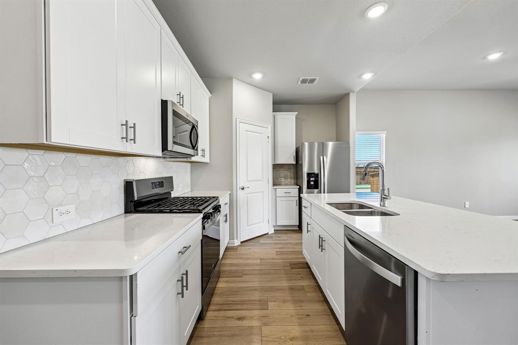 Photo is not of the actual home, but is an inspirational photo of builder’s model home and may depict options, furnishings, and/or decorator features that are not included.