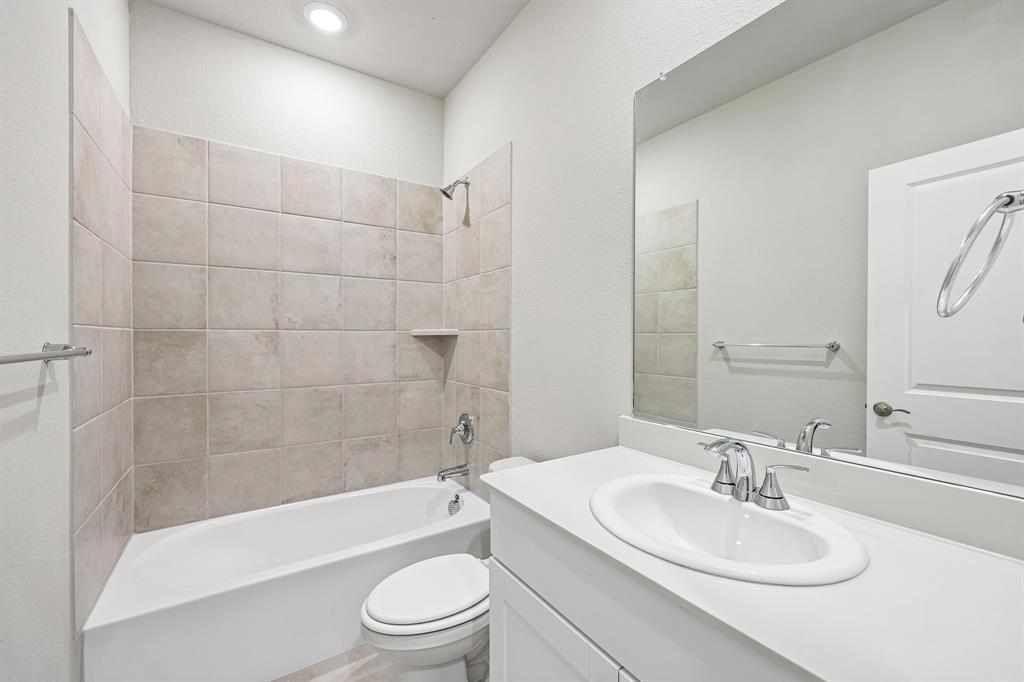 Photo is not of the actual home, but is an inspirational photo of builder’s model home and may depict options, furnishings, and/or decorator features that are not included.