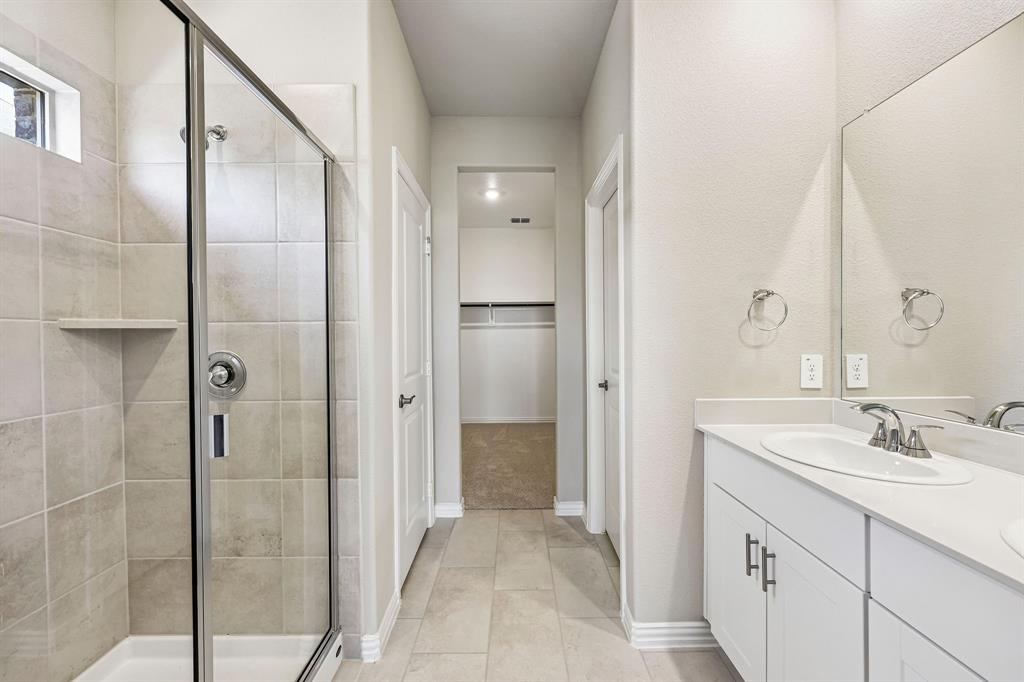 Photo is not of the actual home, but is an inspirational photo of builder’s model home and may depict options, furnishings, and/or decorator features that are not included.