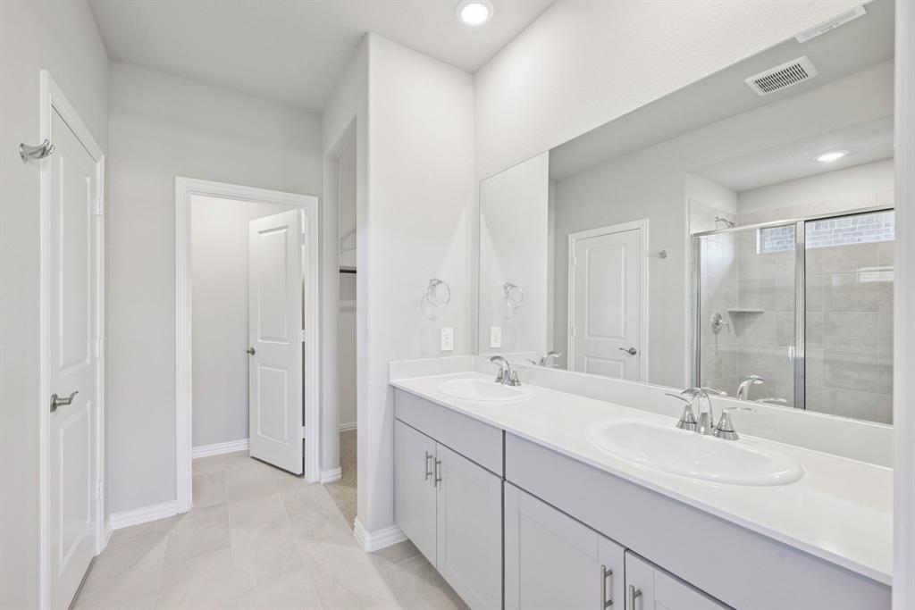 Photo is not of the actual home, but is an inspirational photo of builder’s model home and may depict options, furnishings, and/or decorator features that are not included.
