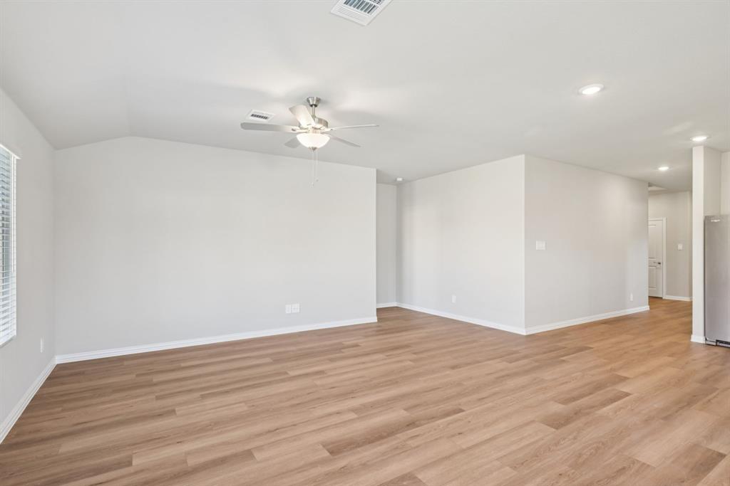 Photo is not of the actual home, but is an inspirational photo of builder’s model home and may depict options, furnishings, and/or decorator features that are not included.