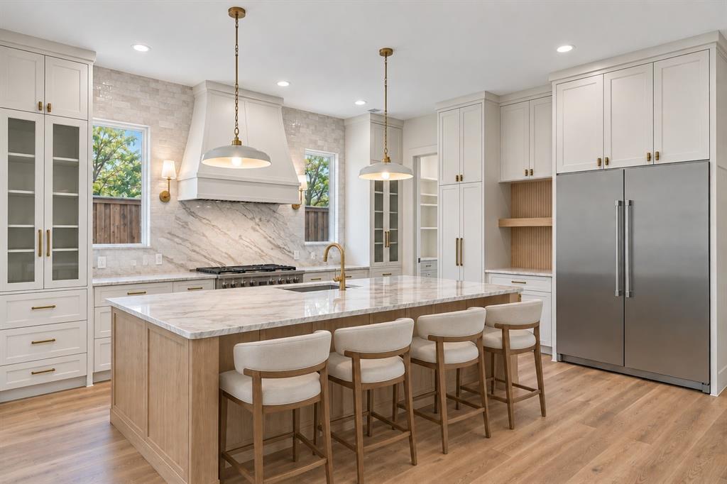 8723 Forest Hills Boulevard, Dallas, TX 75218