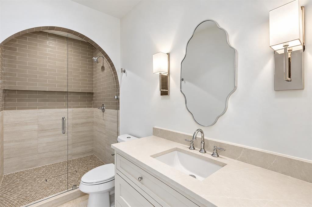 8723 Forest Hills Boulevard, Dallas, TX 75218