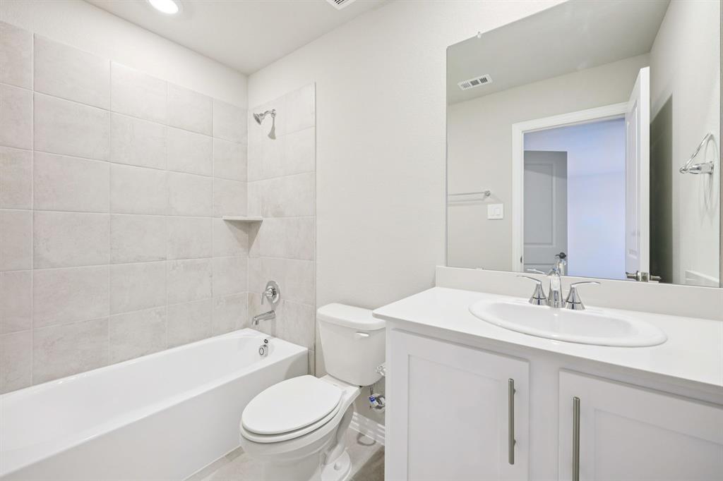 Photo is not of the actual home, but is an inspirational photo of builder’s model home and may depict options, furnishings, and/or decorator features that are not included.